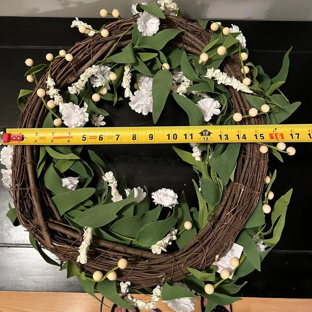Naturals Brands Floral Wreath Home‎ 16in Green White NWOT Grapevine Rustic